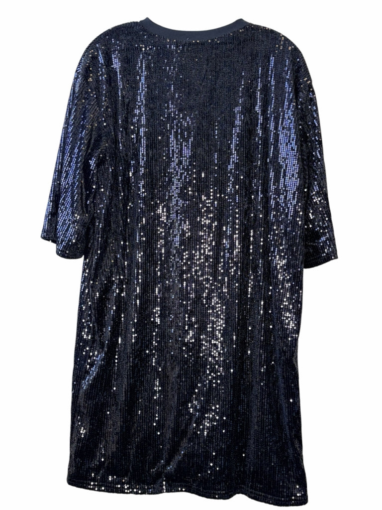 Size medium DRESS W