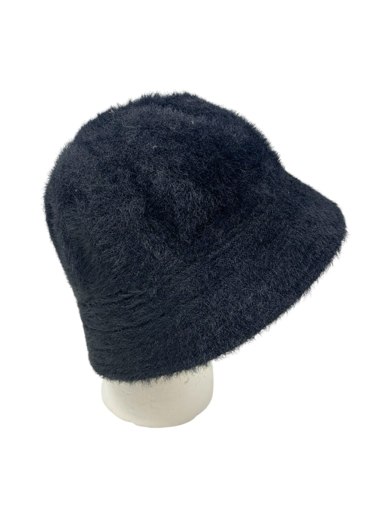 URBAN OUTFITTERS  ADULT HAT W