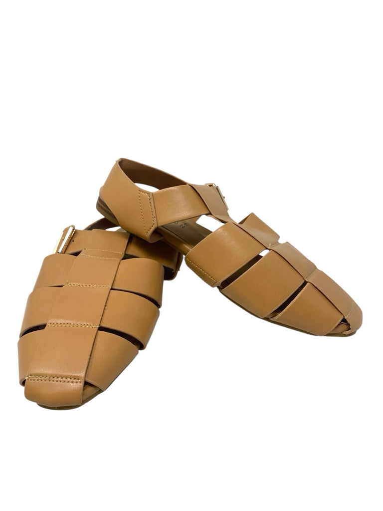 JOURNEE COLLECTION  5.5 SANDALS W