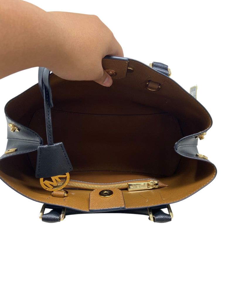MICHAEL KORS Size medium HAND BAG