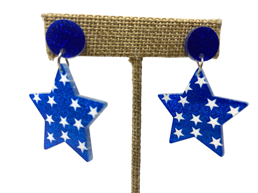 Size PIERCED EARRINGS