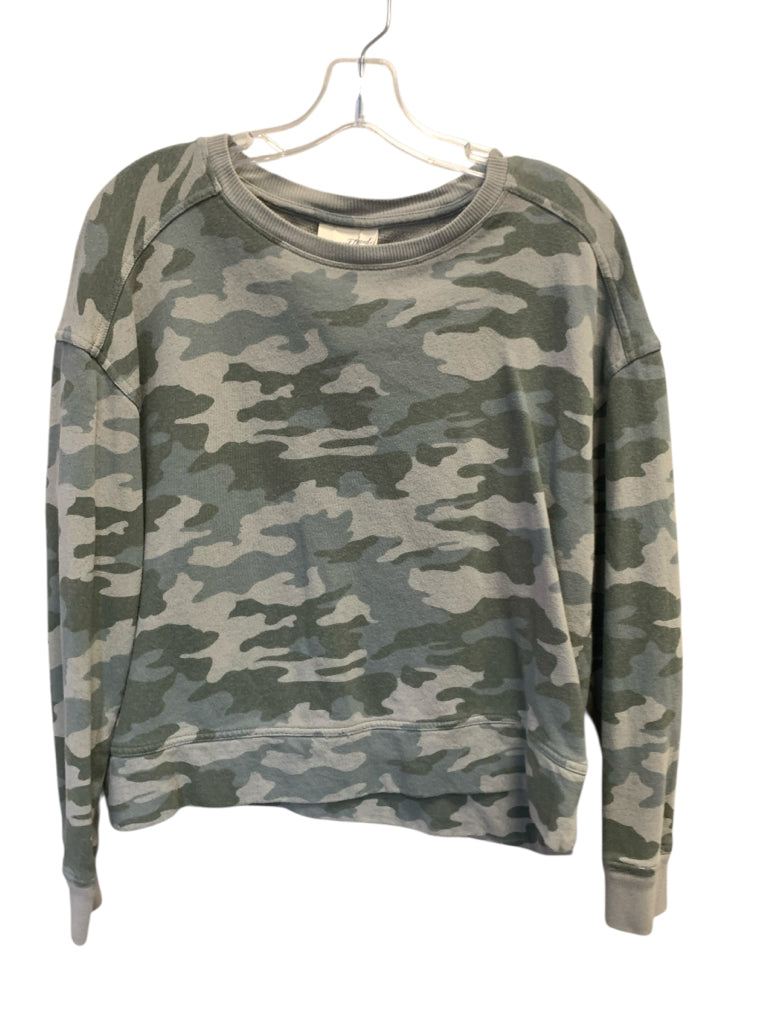 UNIVERSAL THREADS  small SWT SHRT W