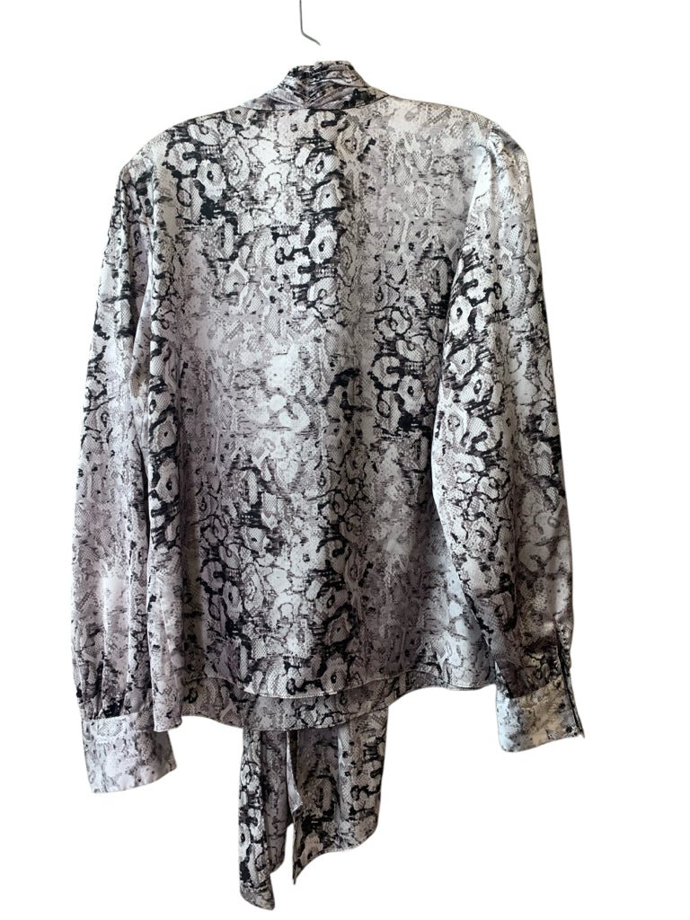 VINCE CAMUTO  medium TOP  W