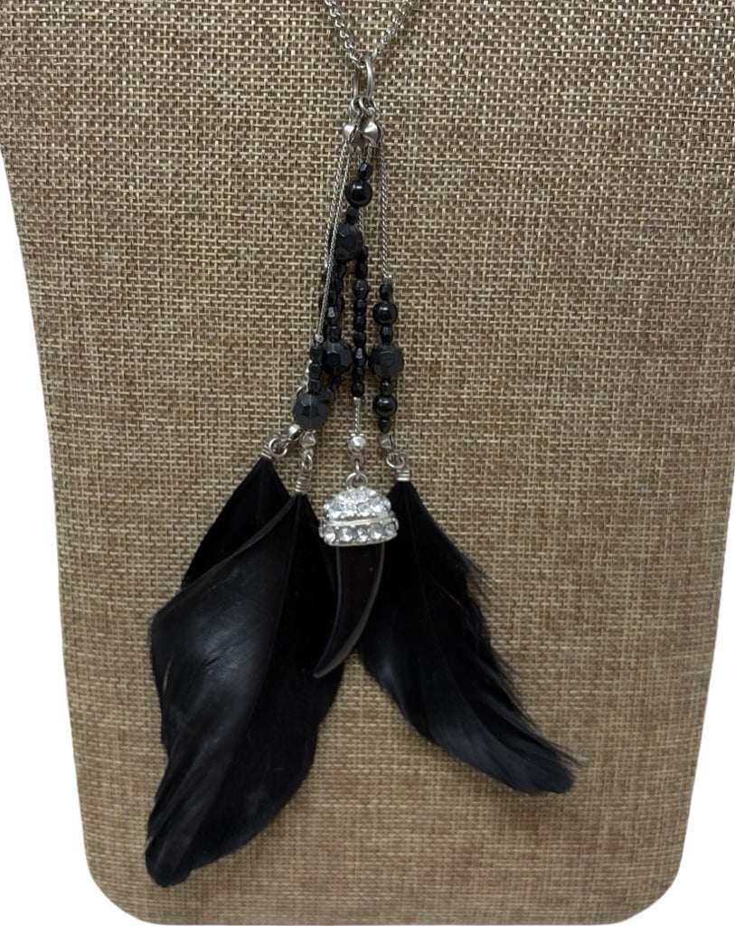 NECKLACE W