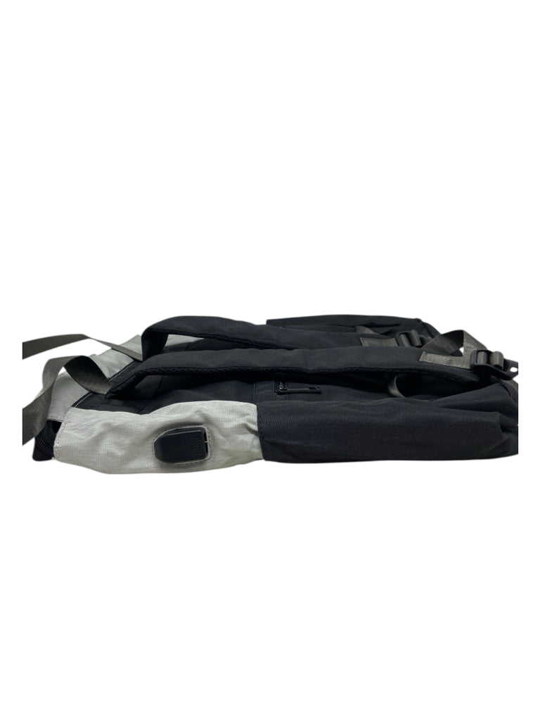 ORVILLY Size large BACK PAC