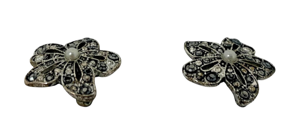 Size PIERCED EARRINGS