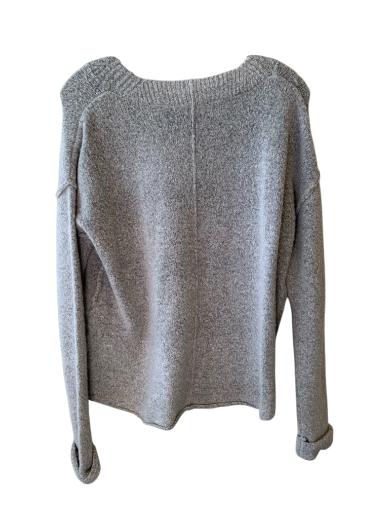 A LOVES A  small SWEATER W