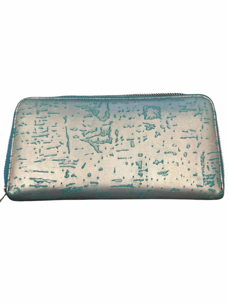 CONSUELA Size medium WALLET W
