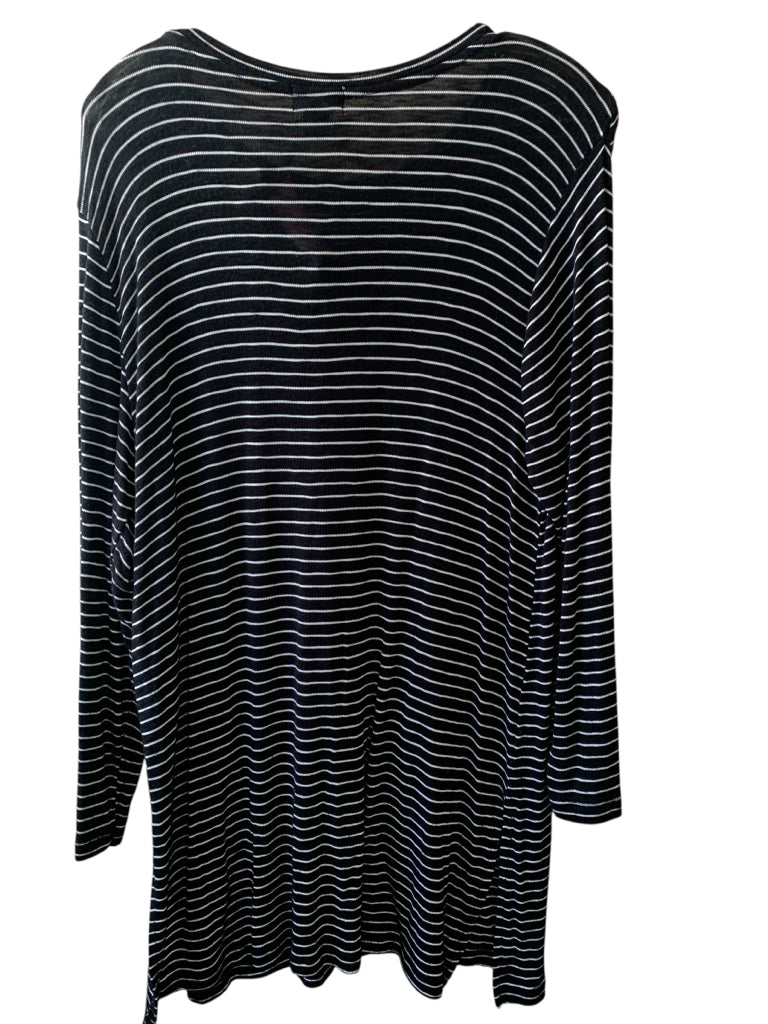 OLD NAVY  large TOP  W