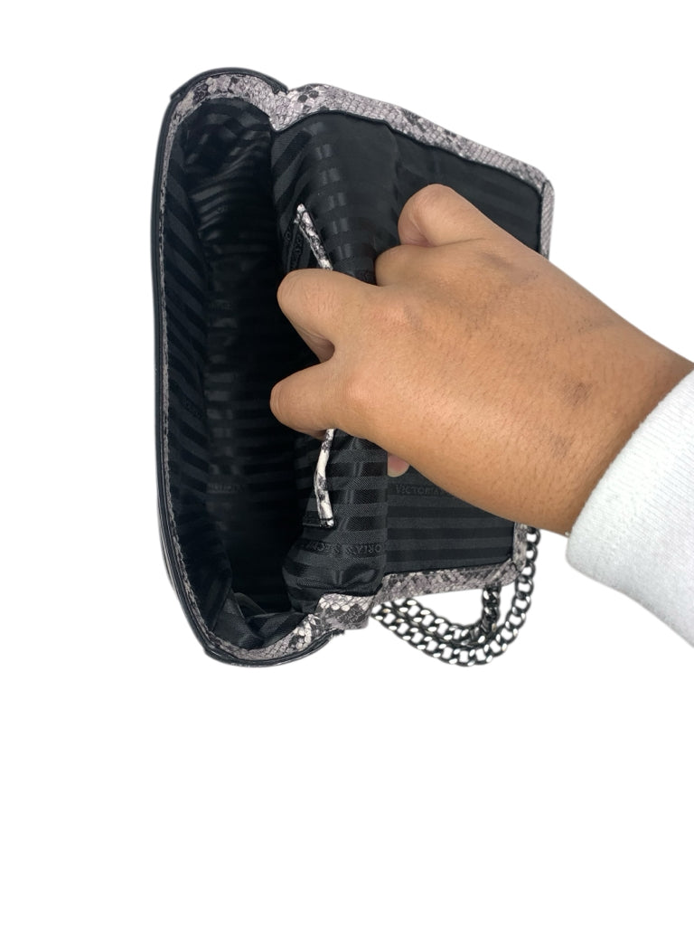 VICTORIA'S SECRET  s/M PURSE W