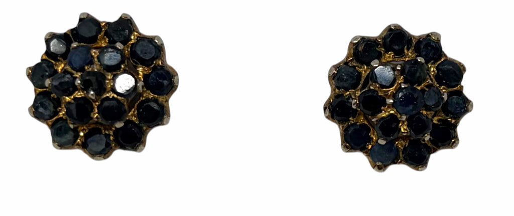 Size PIERCED EARRINGS
