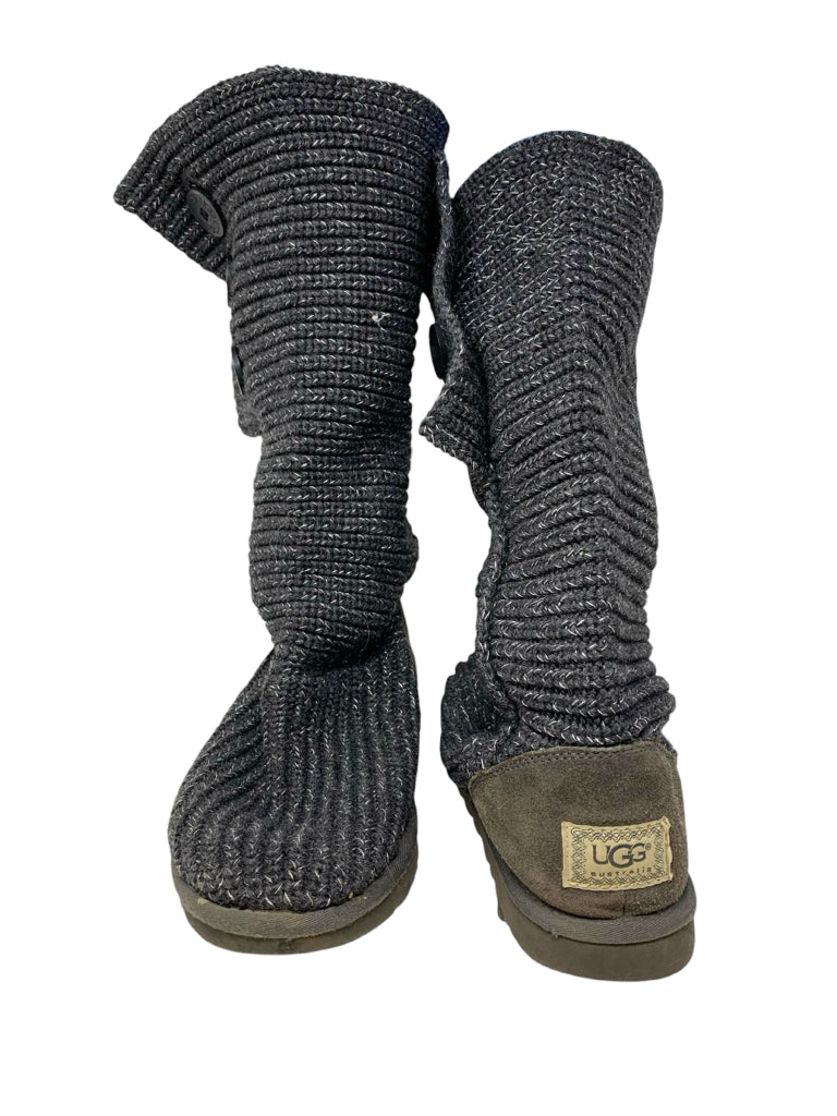 UGG  9 BOOT W