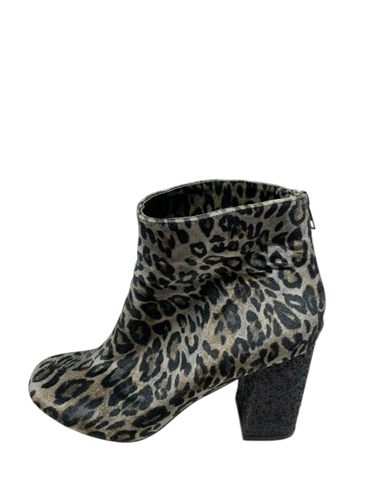 NOT RATED  10 BOOTS W