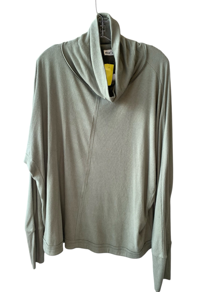 NEW IN  medium TOP  W