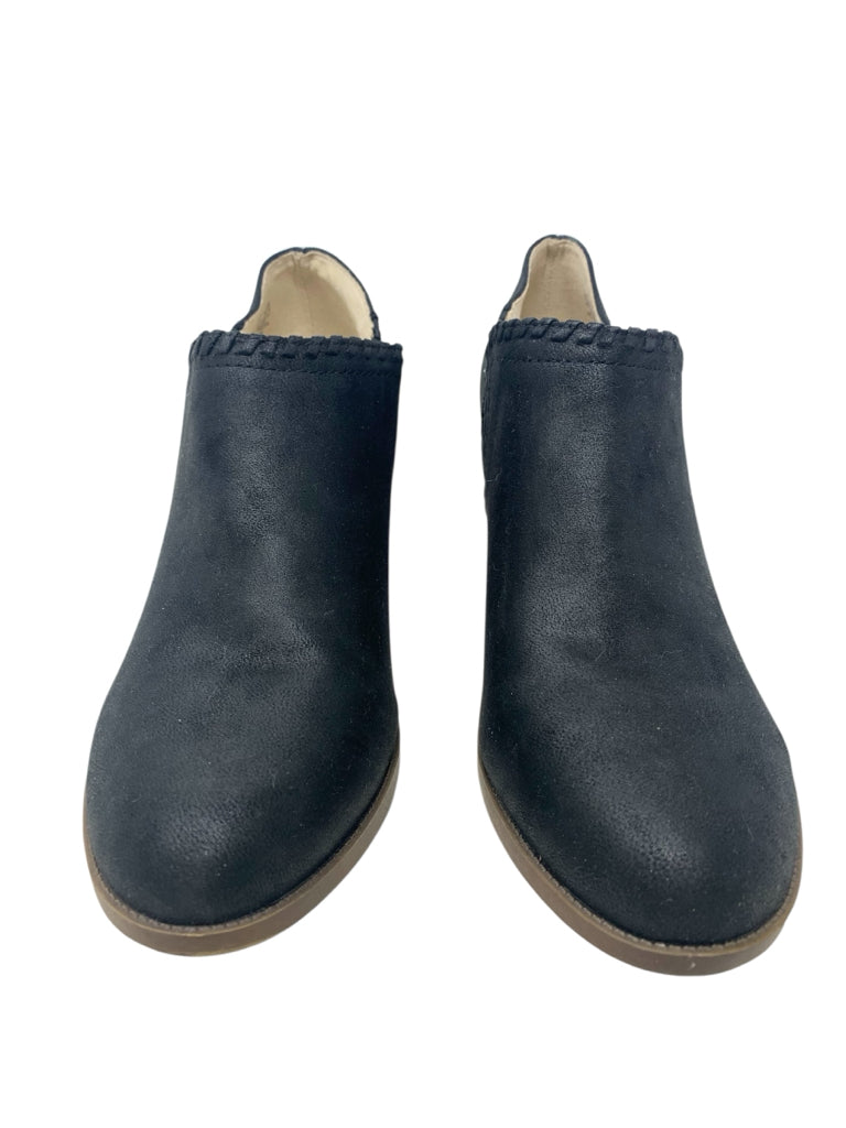 LIFE STRIDE  9.5 BOOTIE W