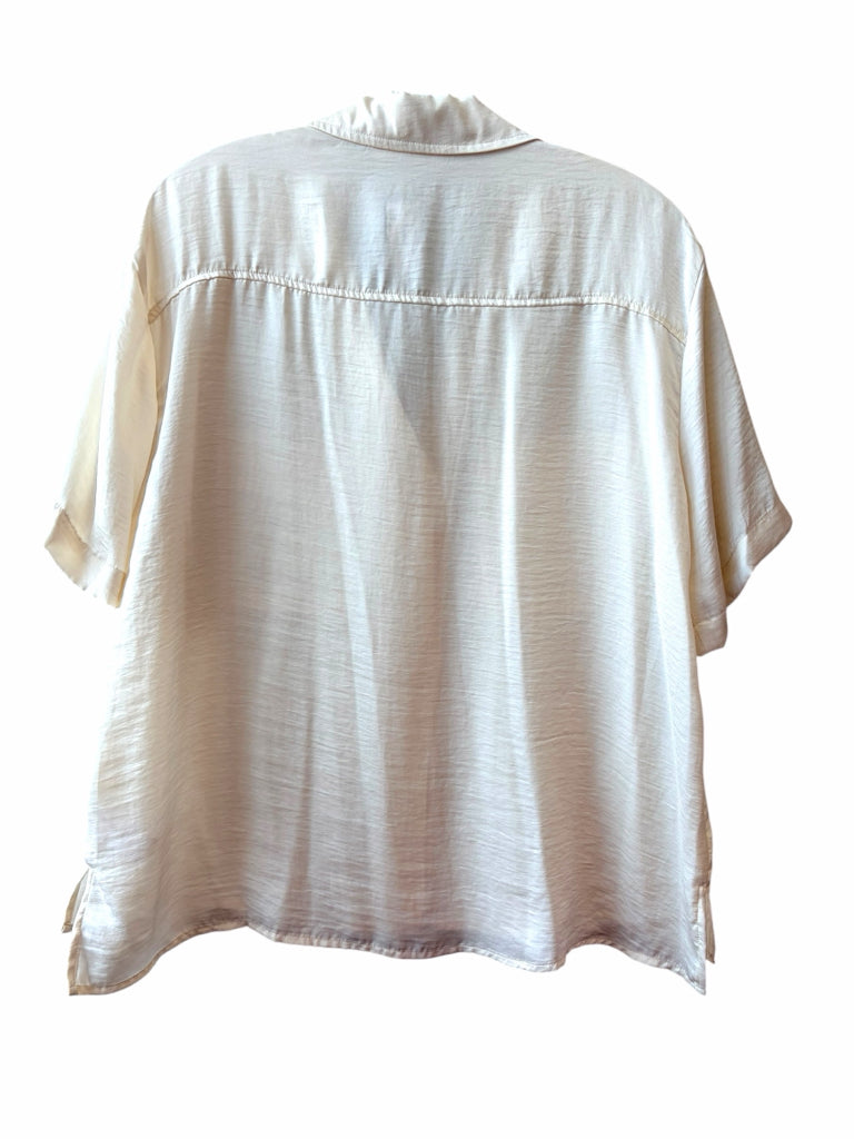 BY TOGETHER Size large BLOUSE W