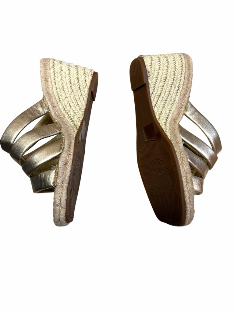 VINCE CAMUTO Size 8 WEDGE W