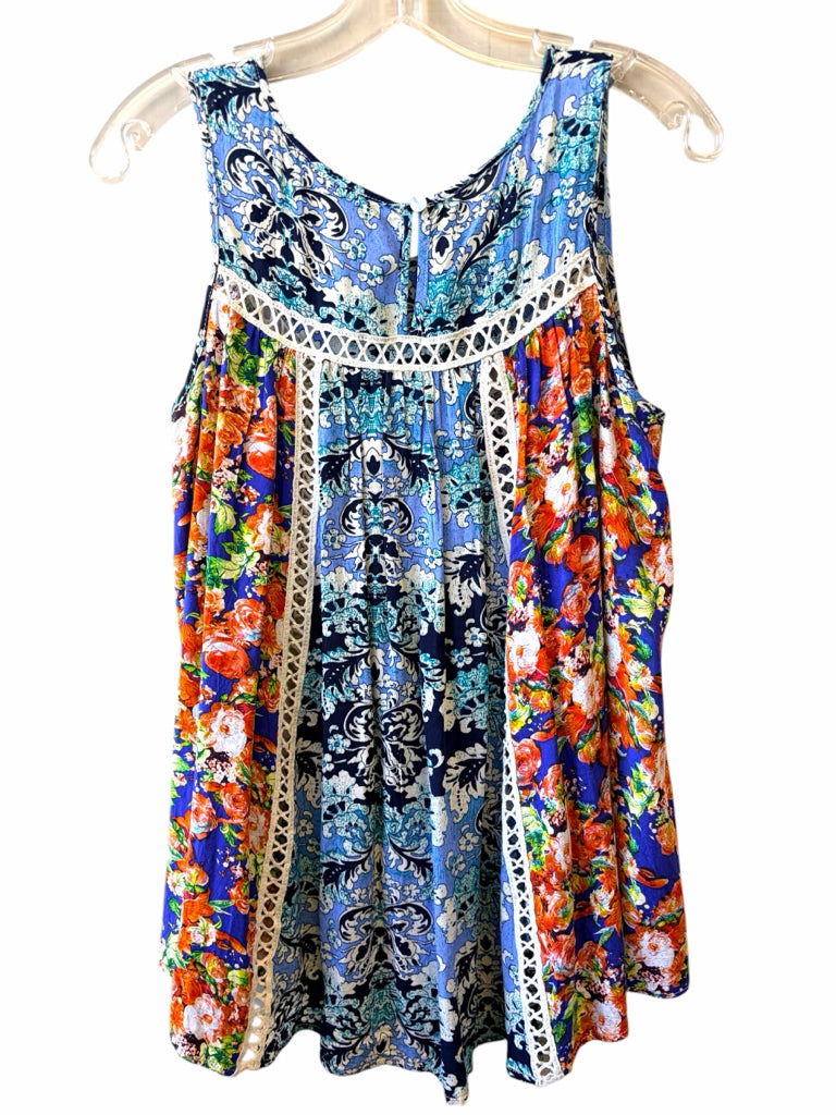 ENTRO Size small TOP W