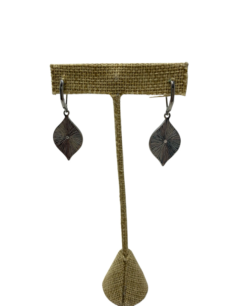 NAPIER  PIERCED EARRINGS