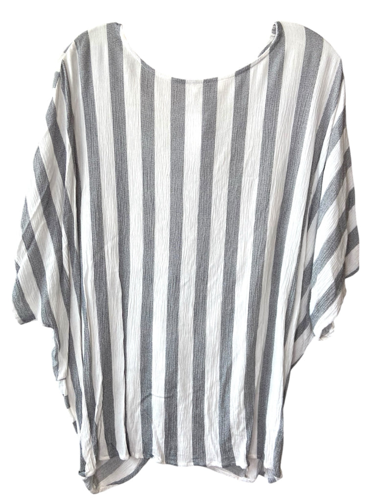UMGEE Size large TOP  W
