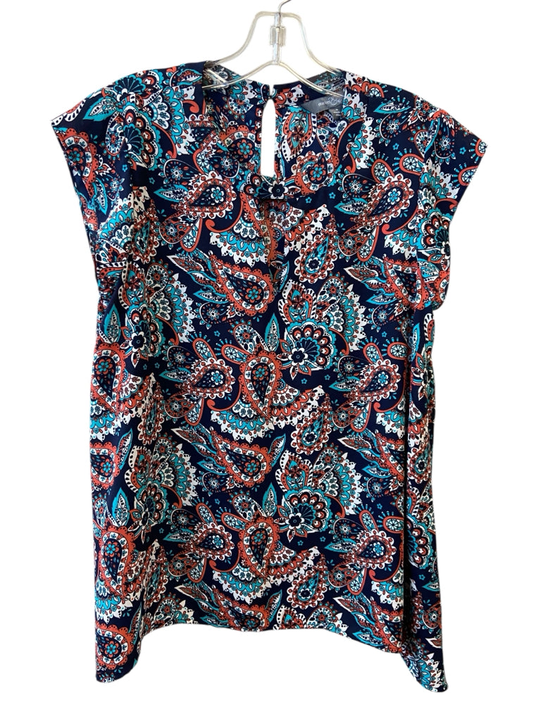 MARKET & SPRUCE Size small TOP  W
