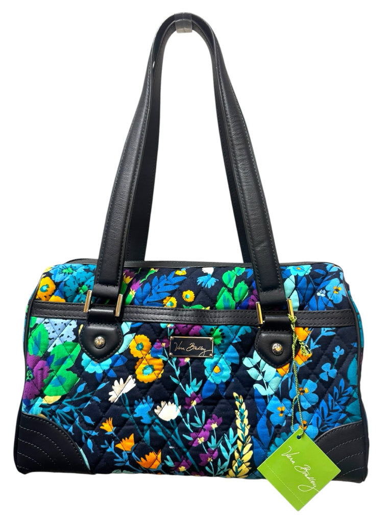VERA BRADLEY Size NEW! PURSE W