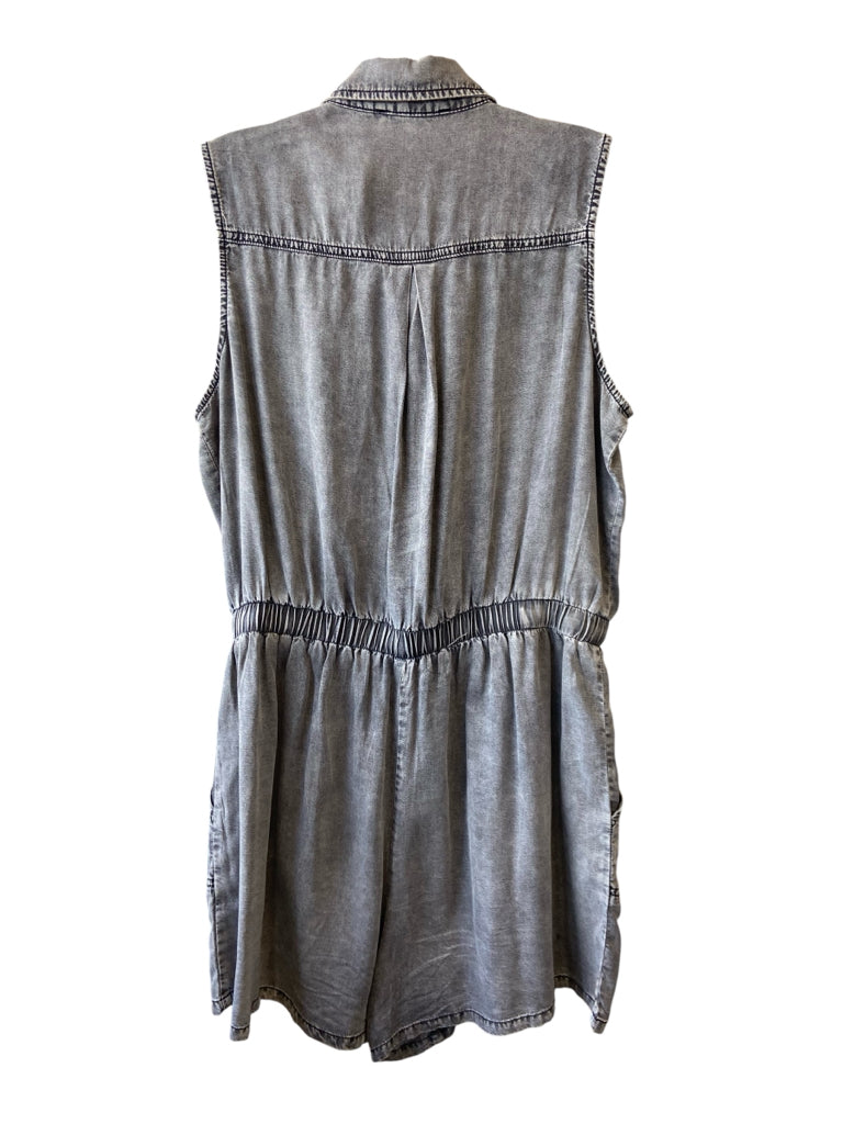 DOE & RAE Size large ROMPER W