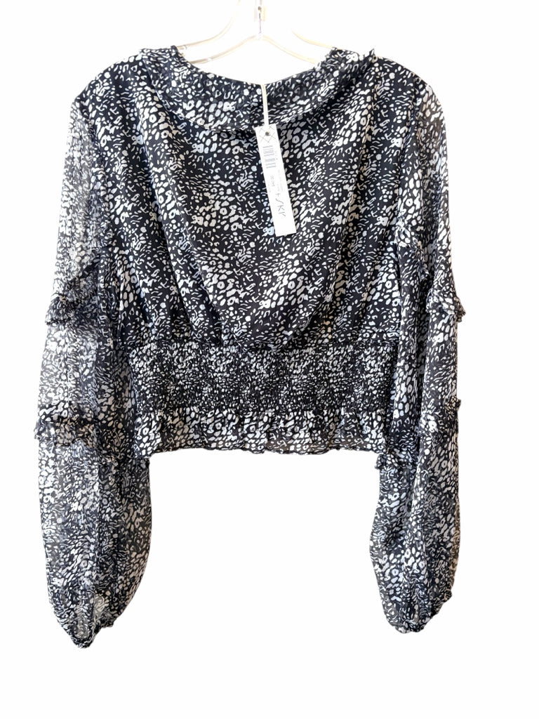 SHE & SKY Size medium TOP W