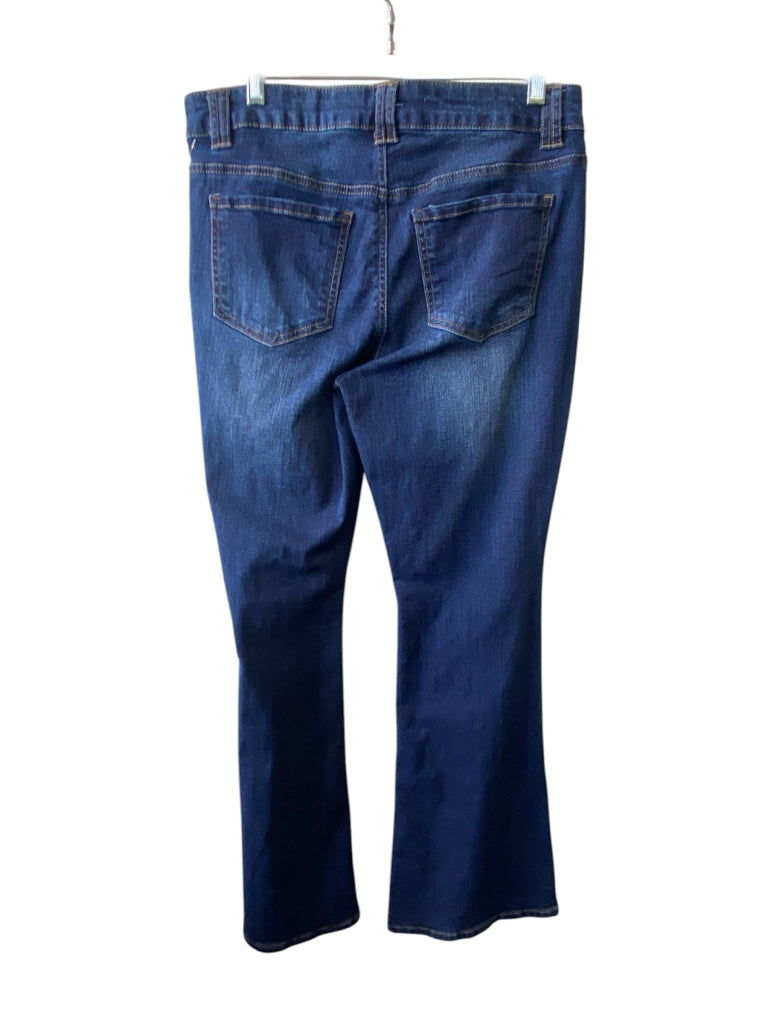 D. JEANS Size 10 JEANS W