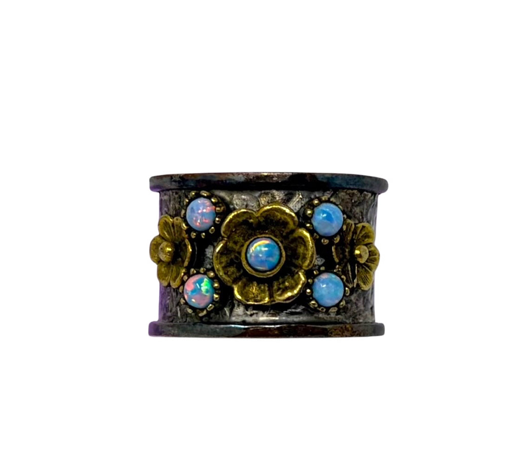 Size 9 RING