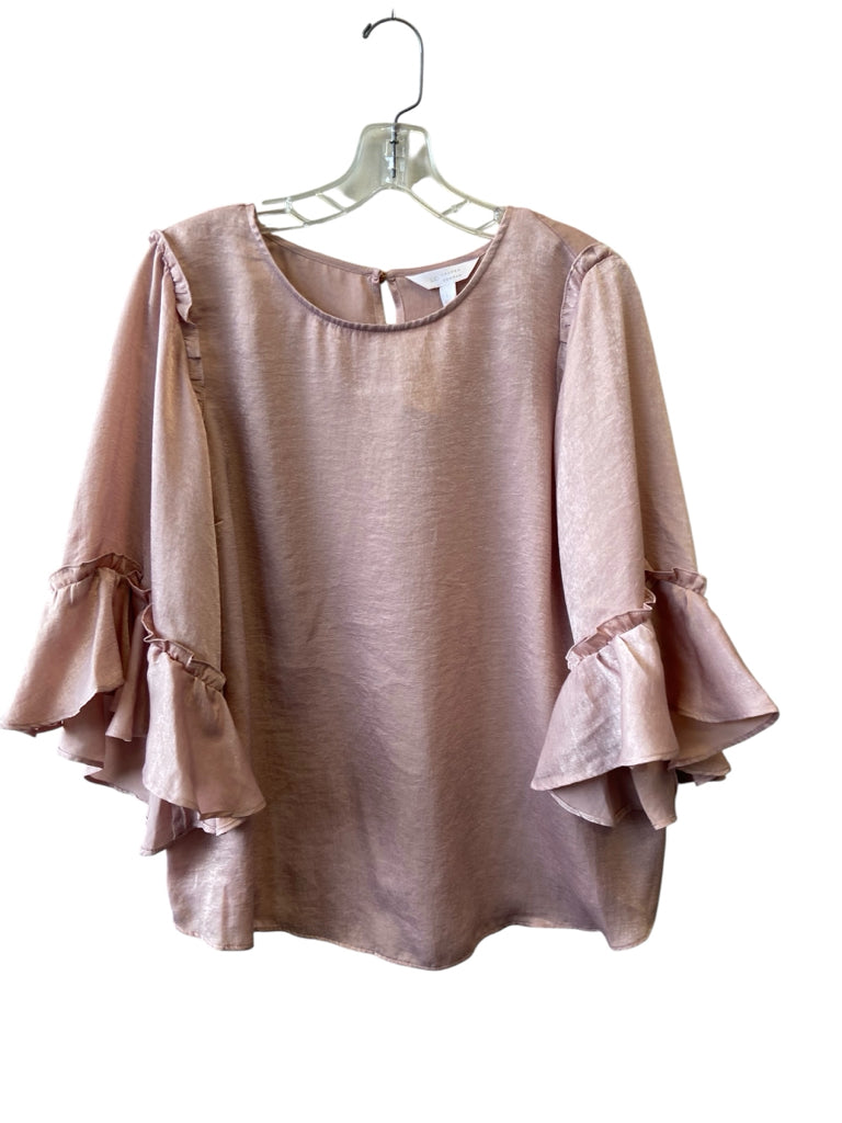 LAUREN CONRAD Size medium TOP  W