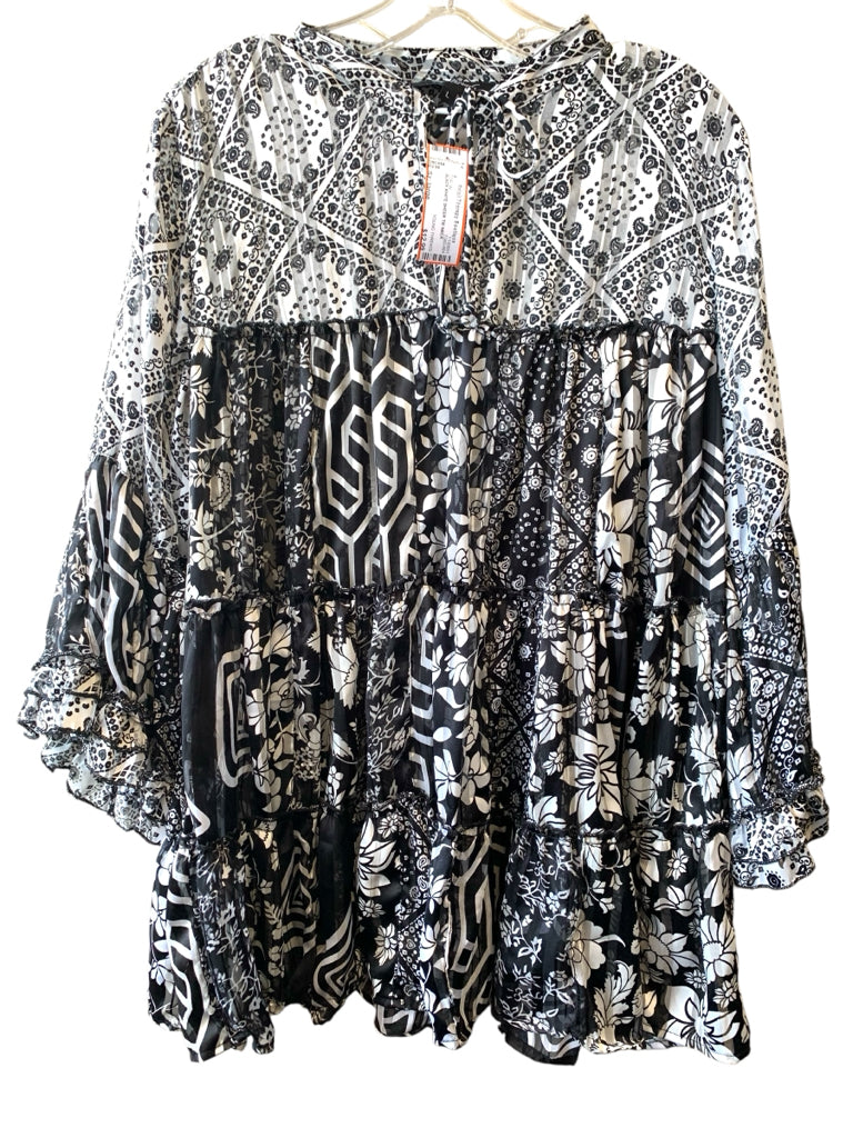 YOUNG THREADS  large TOP  W