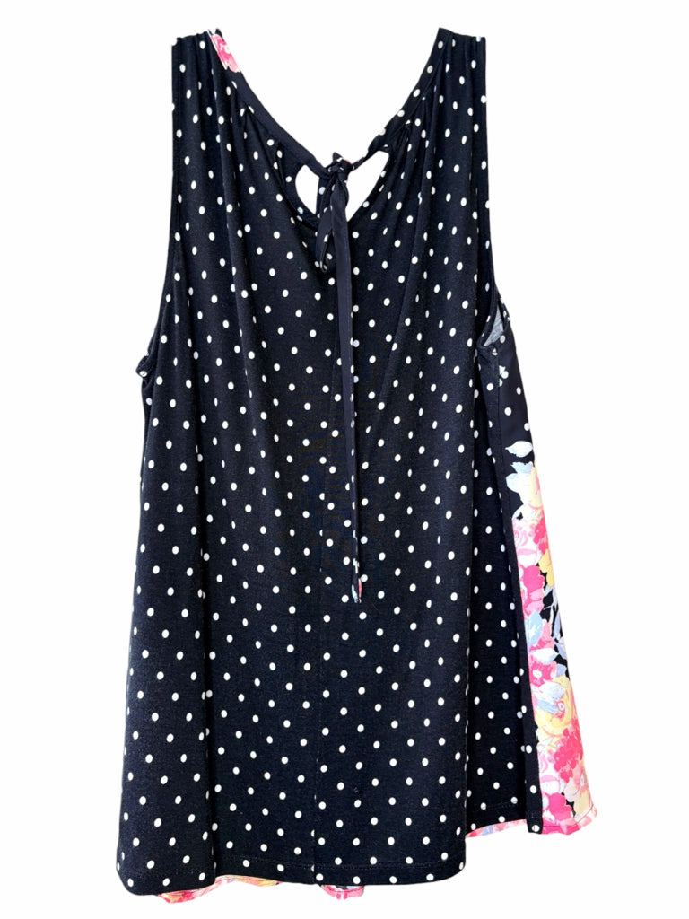 ELLE Size small TOP W