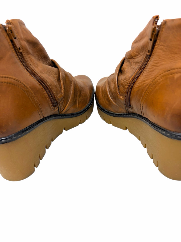 DIBA TRUE Size 8 BOOTIE W