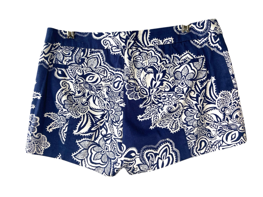 GAP Size 6 SHORT W