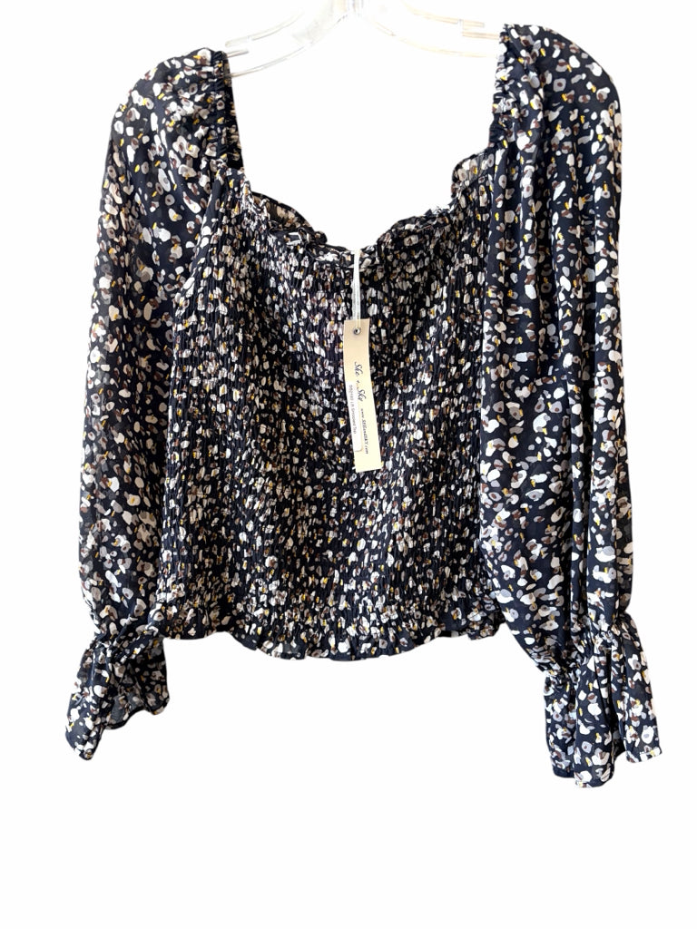 SHE & SKY Size large TOP W