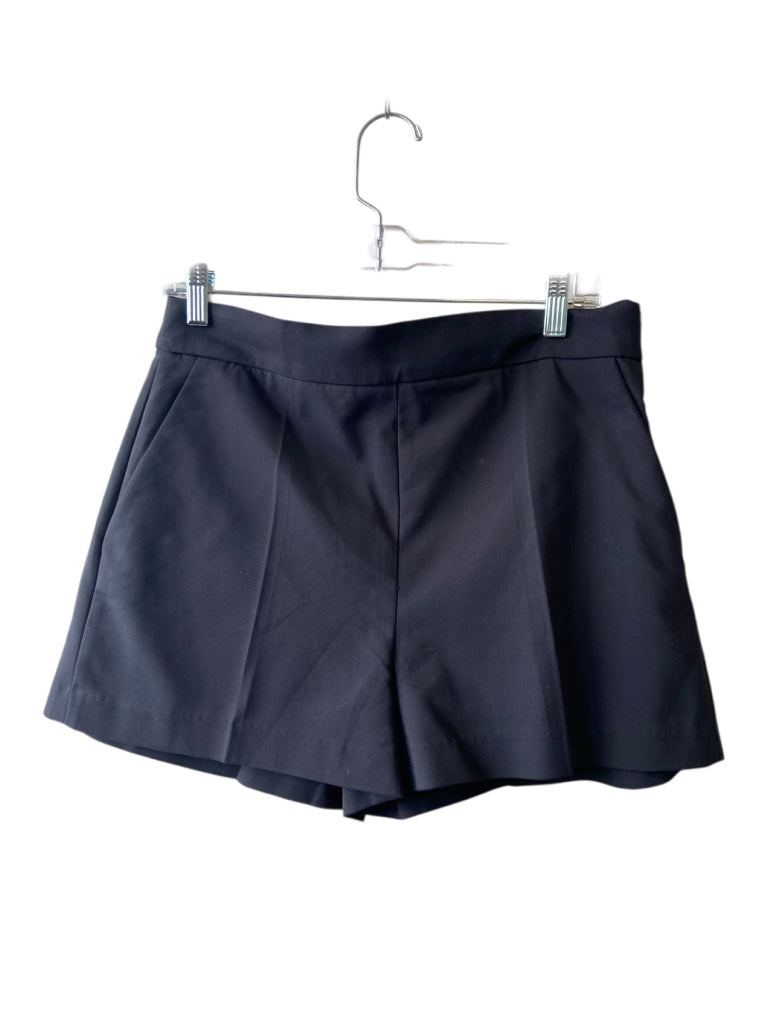 ZARA Size large SHORT W