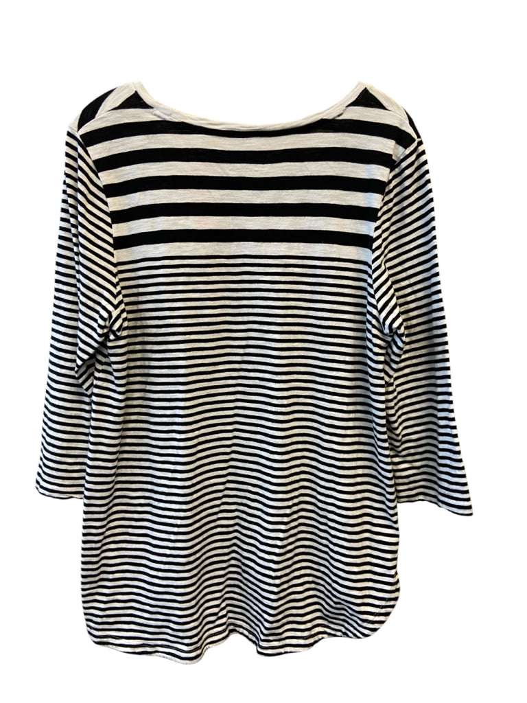 CHICO'S Size large TOP  W