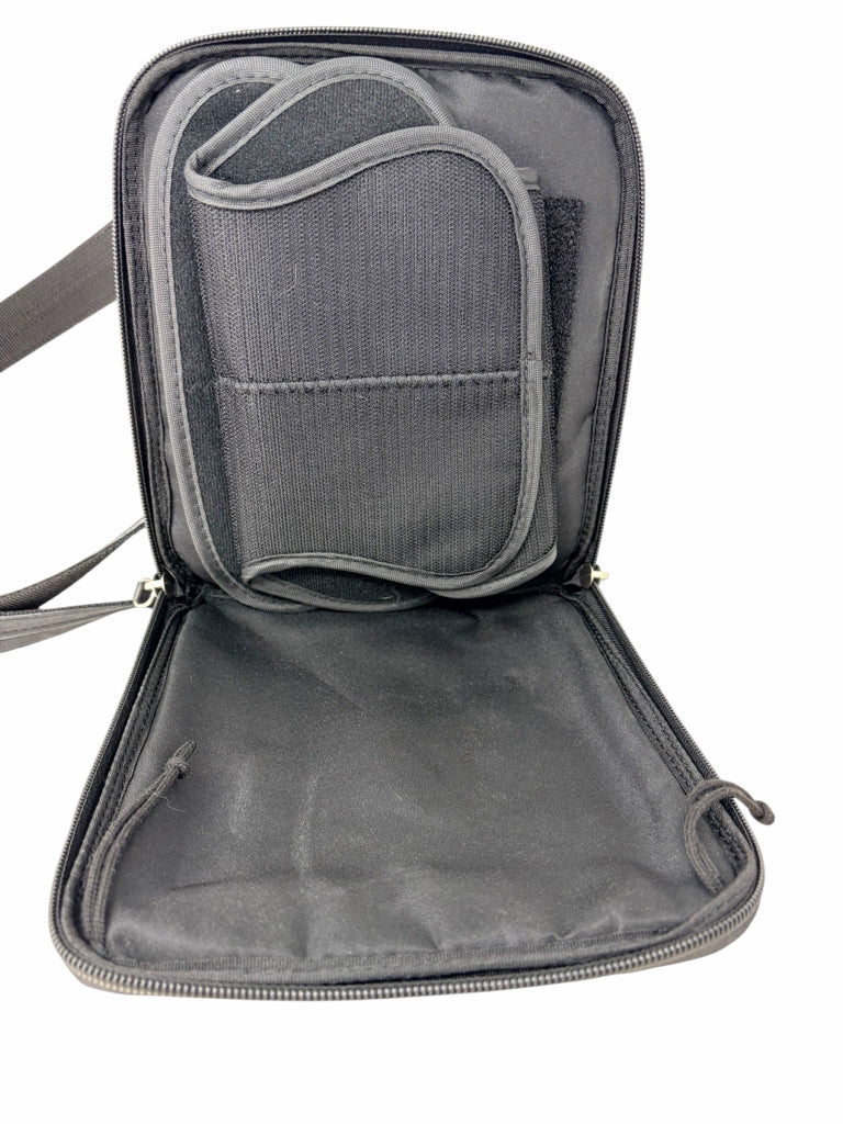 GUN TOTE'N MAMA Size small CROSSBODY W