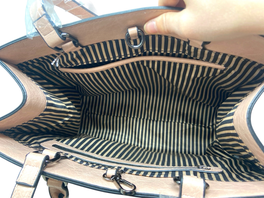 BAG PARTY Size NEW! PURSE W