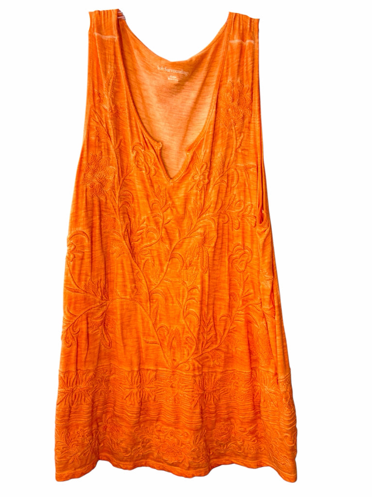 SOFT SURROUNDIGS Size xL TOP W