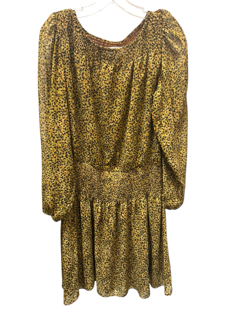 TEXTILE  large DRESS W