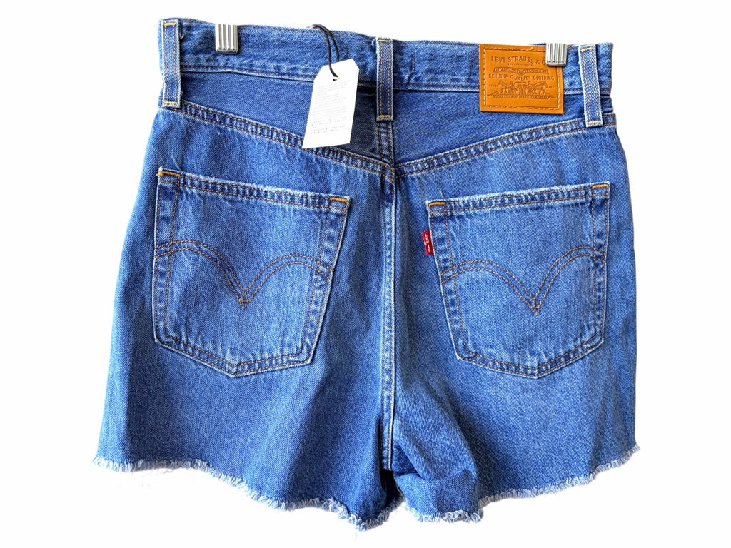 LEVI Size 6 SHORT W