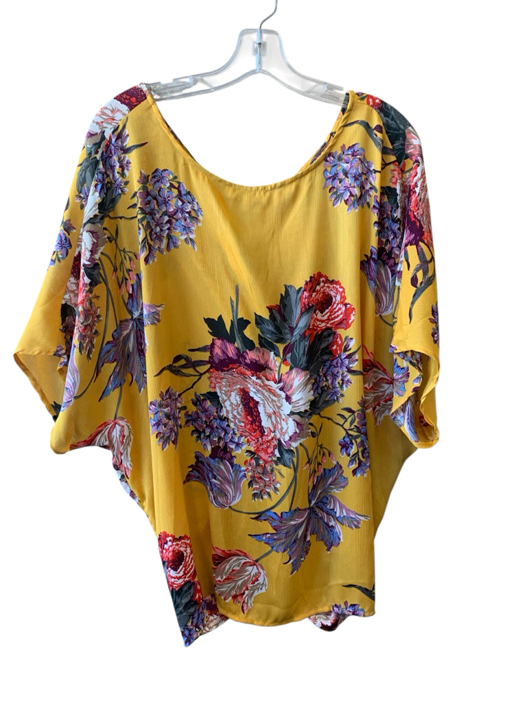 UMGEE Size large TOP W