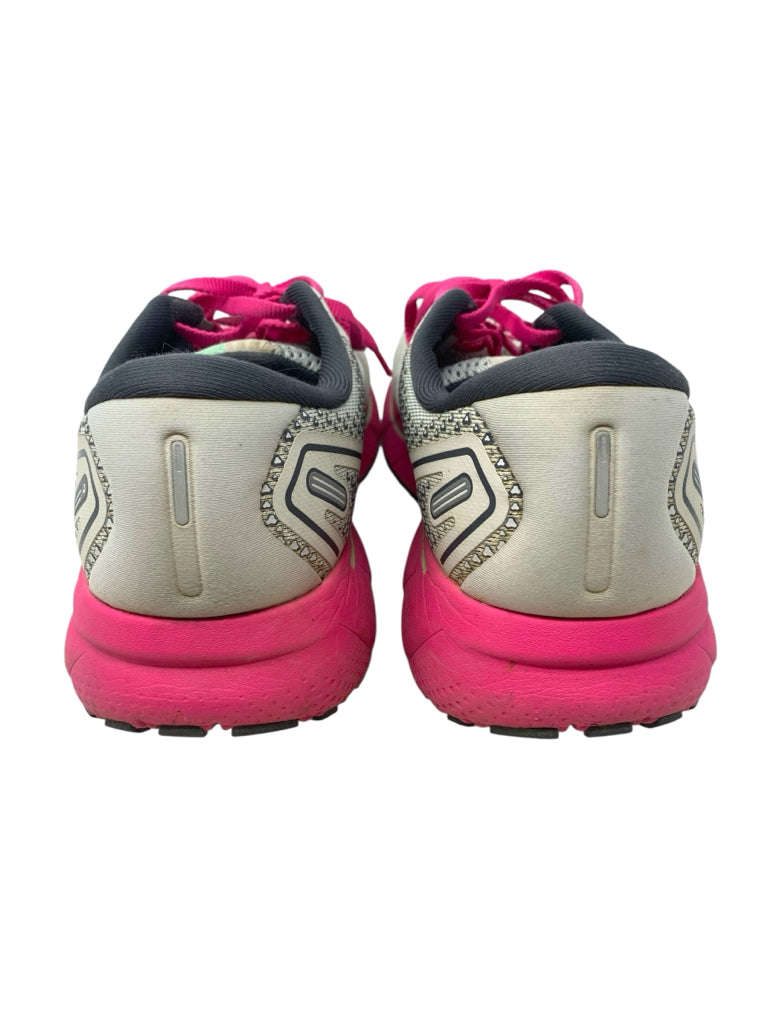 BROOKS  11 SNEAKERS W