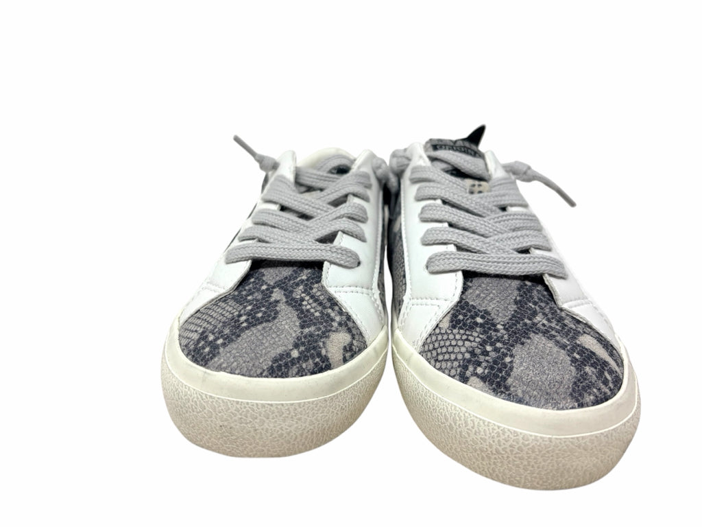 VINTAGE HAVANA Size 7.5 SNEAKERS W