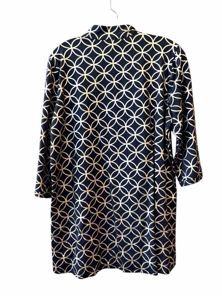 LULU B Size large TOP  W