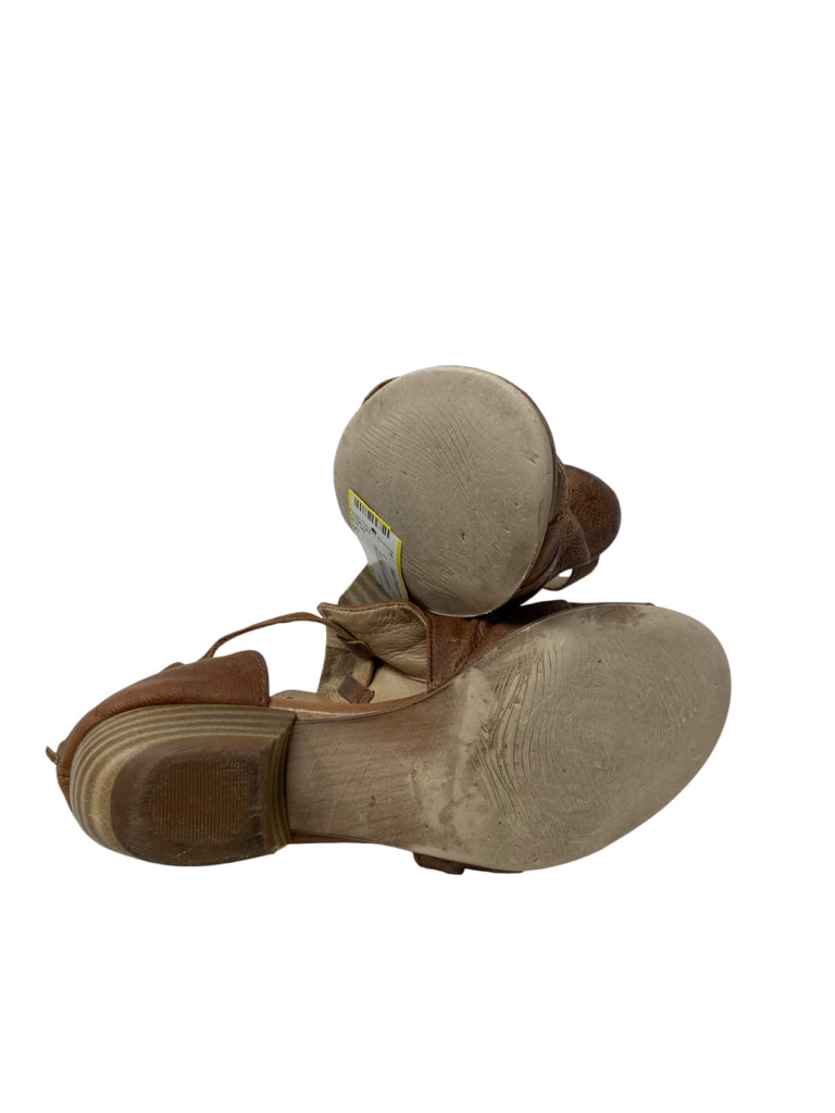 MIZ MOOZ Size 6 SANDALS W