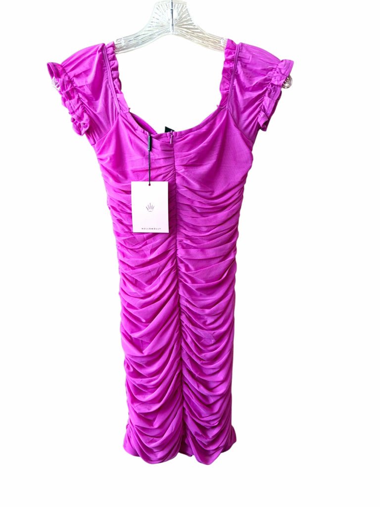 HELLO MOLLY Size small SHT DRS W