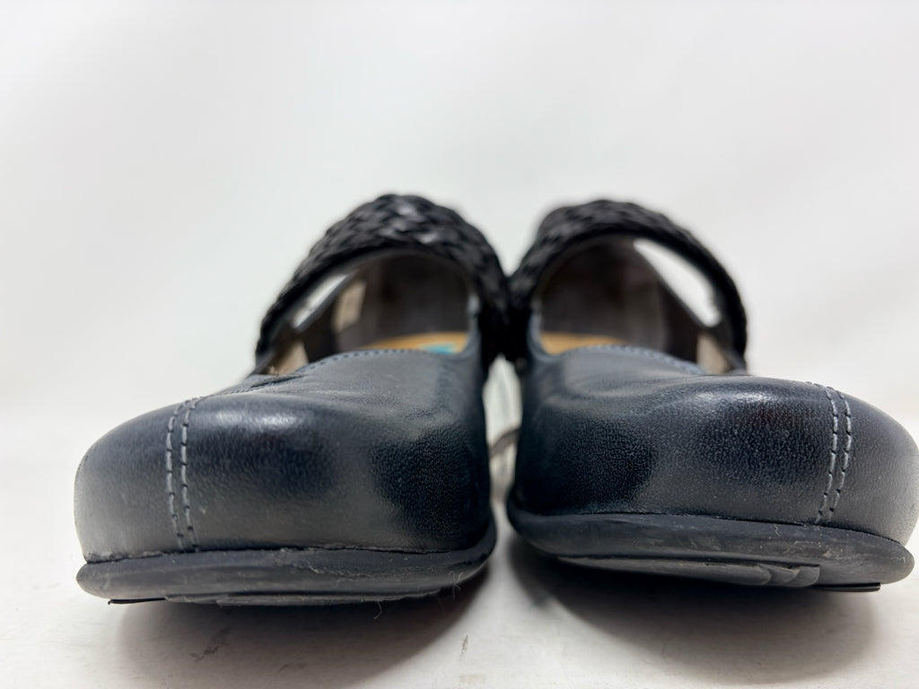 NAOT Size 7.5 HEEL W